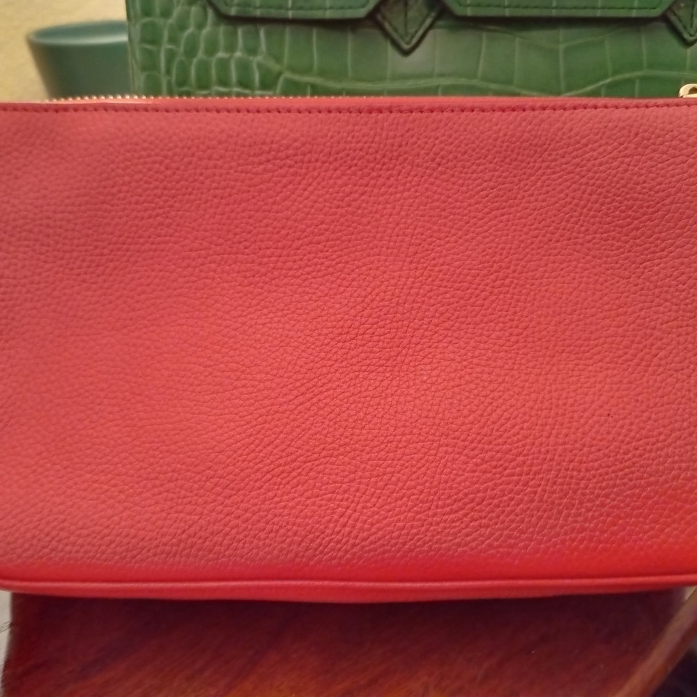 Orange authentic coach bag large wristlet gold chain gold hardware brand new - Picture 6 of 8